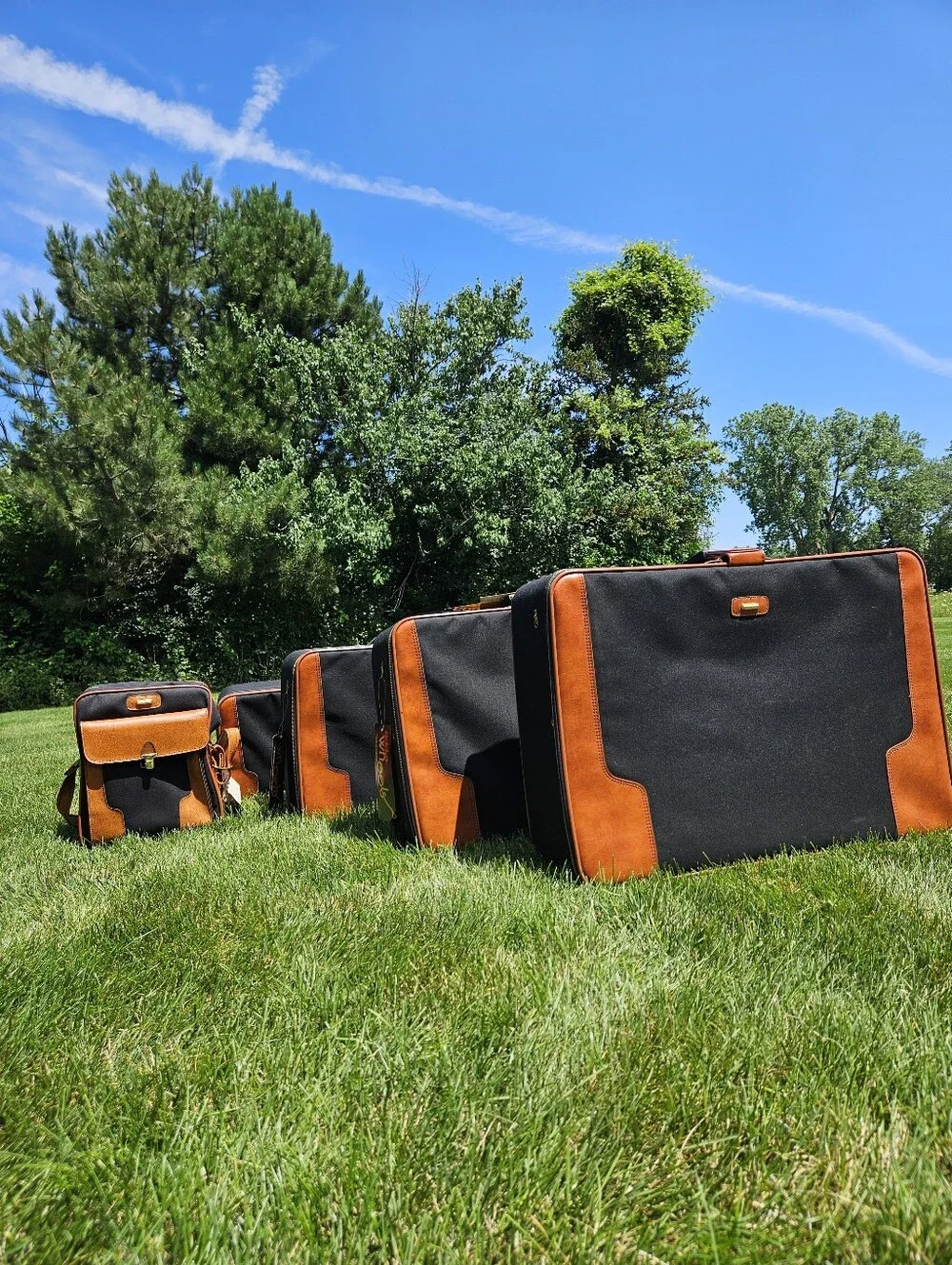 NEW NEW AIRWAY INDUSTRIES  5 PCS  LUGGAGE SET VINTAGE 1980
